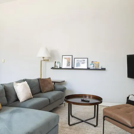 Marquette Economy 2Br Apt Mp4